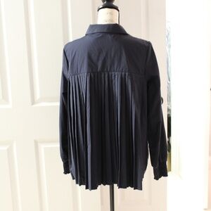 GOING, GOING GONE ON FRIDAY!   Elie Tahari blouse, navy